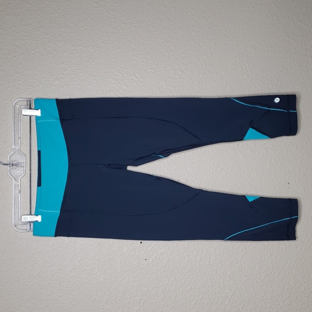 Lululemon Womens Run Inspire Crop Leggings Strechy Size 8 Yoga Fitness Gym